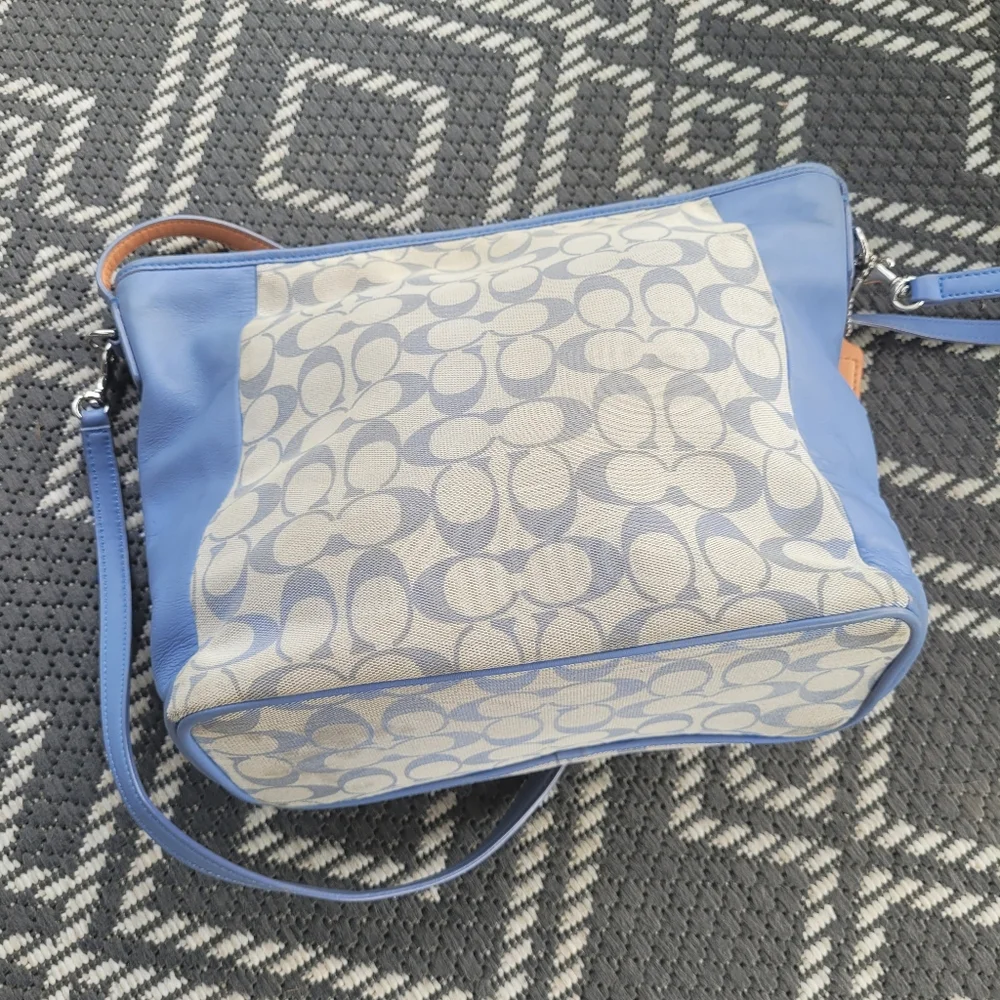 Vintage Coach Signature weekend Tote Bag - Picture 3 of 8